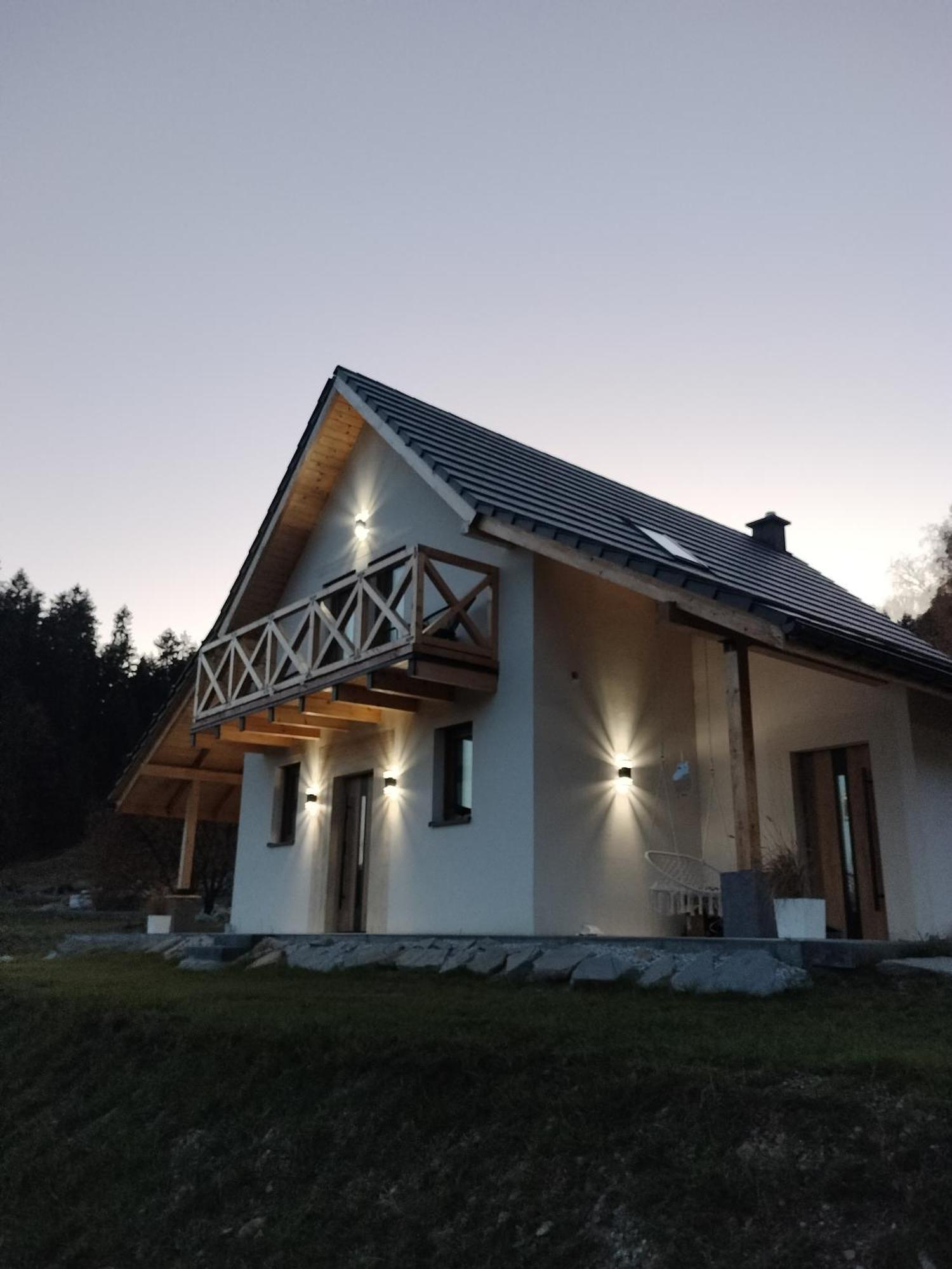 Za Skala Holiday home Kamesznica